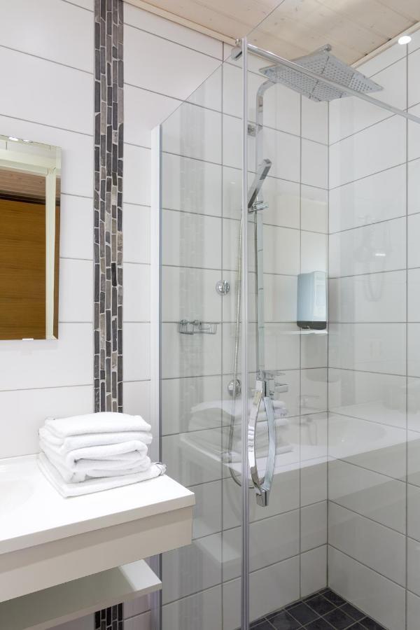 Samantta & Restaurant Hotell